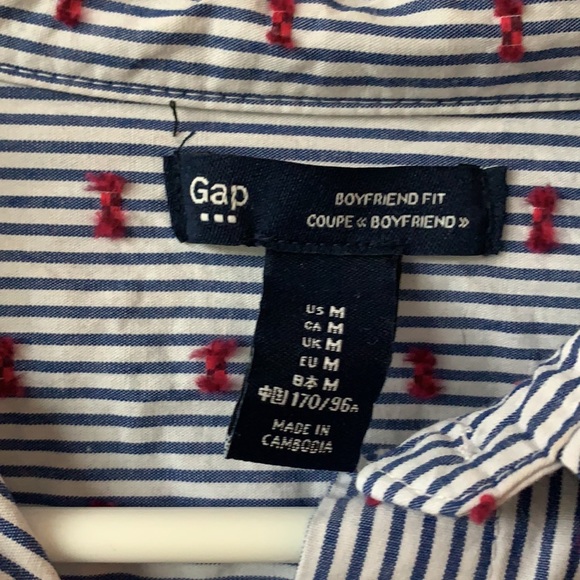 Cute button down - Picture 4 of 5